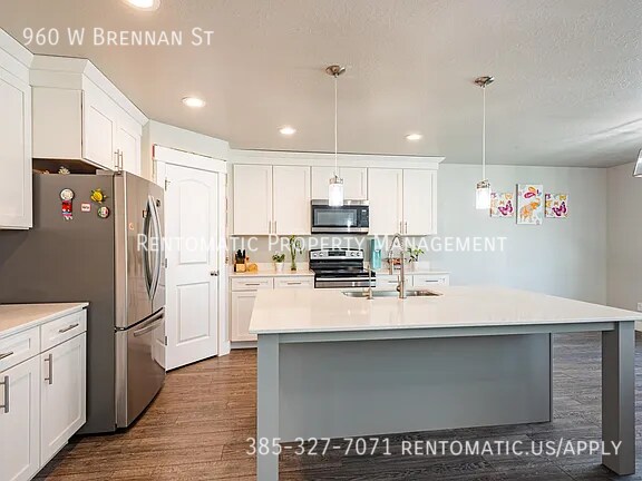 960 W Brennan St in Bluffdale, UT - Building Photo - Building Photo