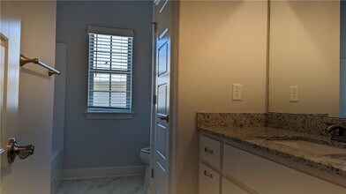 7 Ripley Ln in Bella Vista, AR - Foto de edificio - Building Photo