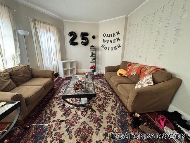 74 Romsey St in Boston, MA - Foto de edificio - Building Photo