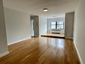 350 E 62nd St in New York, NY - Building Photo