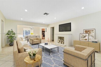 2821 NE 15th Terrace in Wilton Manors, FL - Building Photo - Building Photo