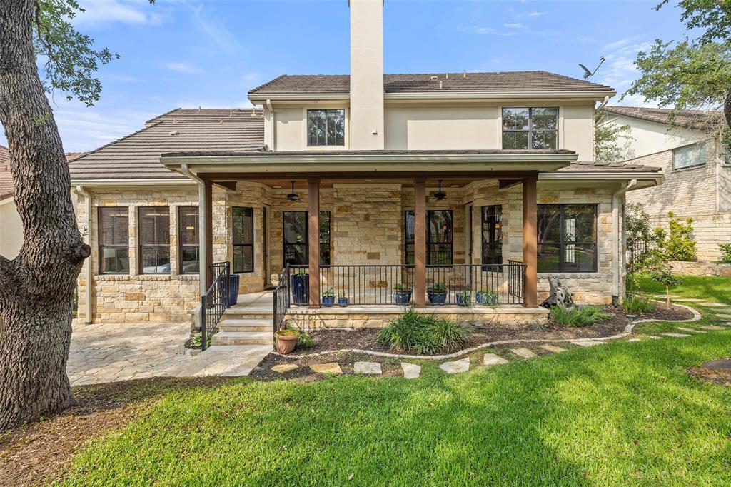 41 Tiburon Dr in The Hills, TX - Building Photo