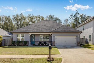 130 Creve Core Dr in Crestview, FL - Building Photo
