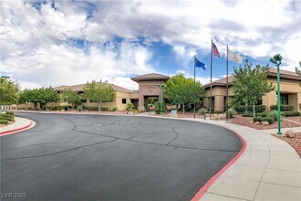 2320 Meteor Shower St in Henderson, NV - Building Photo - Building Photo