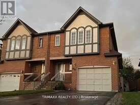 68 Ural Cir in Brampton, ON - Building Photo