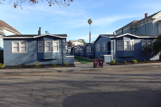 1422 & 1438 Chestnut Street (8 Bungalows) in Oakland, CA - Building Photo - Other