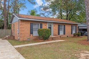 412 Morley Dr in Fayetteville, NC - Building Photo