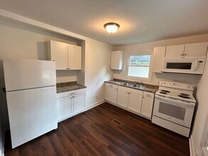 2709 Maple St-Unit -A in Hopewell, VA - Building Photo - Building Photo