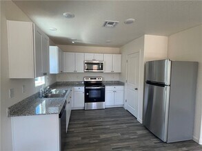 2446 River Valley Cir in Bullhead City, AZ - Building Photo - Building Photo