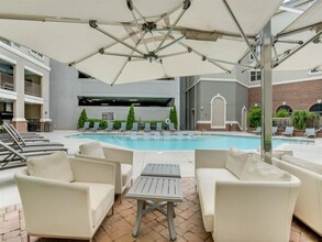 Arches at Glenridge in Sandy Springs, GA - Foto de edificio - Building Photo