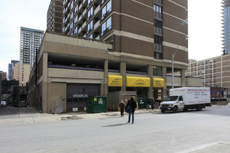 The Charles Promenade in Toronto, ON - Building Photo - Building Photo