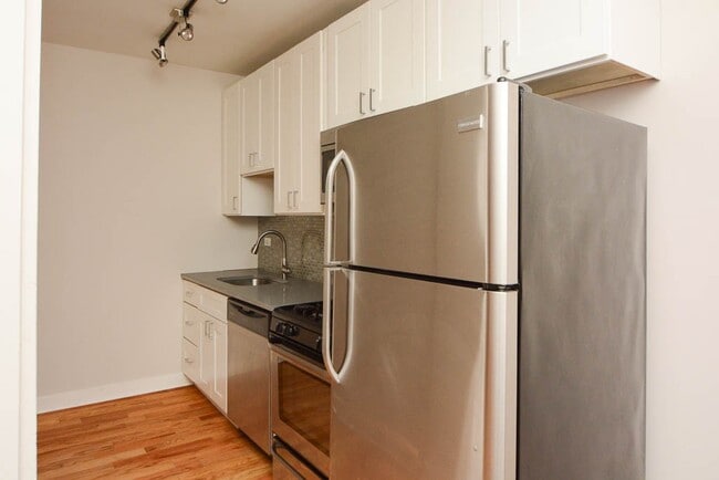 2423 N Kedzie Blvd in Chicago, IL - Building Photo - Building Photo