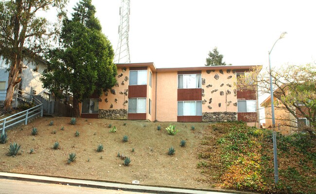 120-150 Avian Dr in Vallejo, CA - Foto de edificio - Building Photo