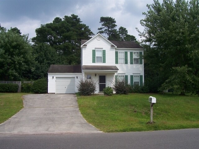 628 Windsor Dr SE in Leland, NC - Building Photo