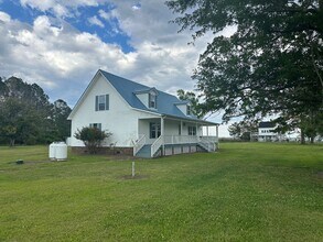 599 Schooner Point Rd in Belhaven, NC - Building Photo - Building Photo