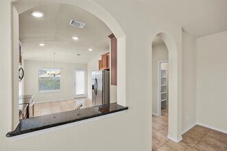 101 Plata Ln in Jarrell, TX - Building Photo - Building Photo