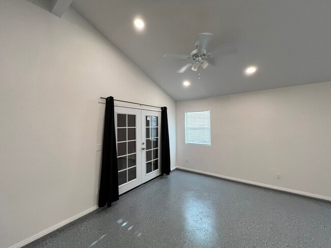 469 W 2nd St in Azusa, CA - Building Photo - Building Photo