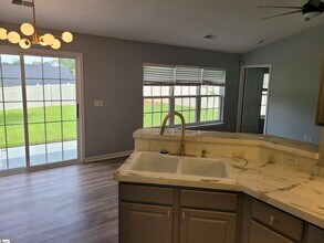 10 Crestbrook Dr in Greenville, SC - Building Photo - Building Photo