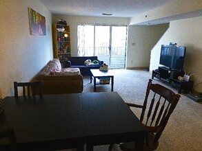142 North Beacon St, Unit B1 in Boston, MA - Building Photo - Building Photo