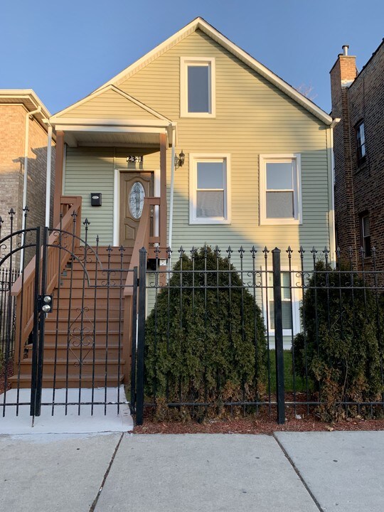 2341 S Central Ave in Cicero, IL - Building Photo