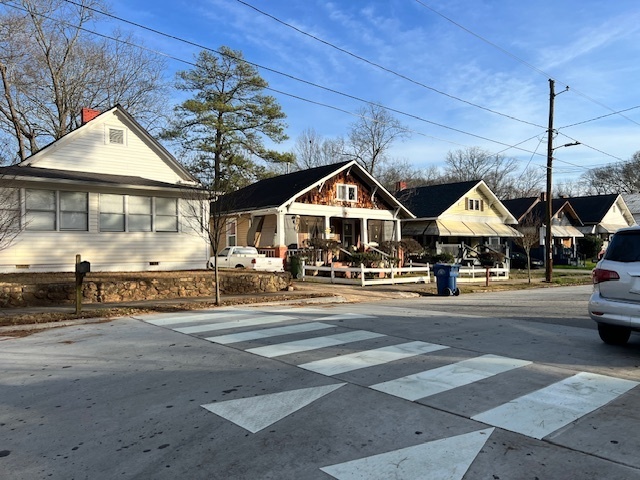 1272 Allene Ave SW in Atlanta, GA - Foto de edificio - Building Photo