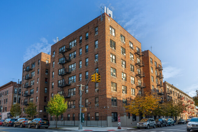 2102 Beverley Rd in Brooklyn, NY - Building Photo - Building Photo