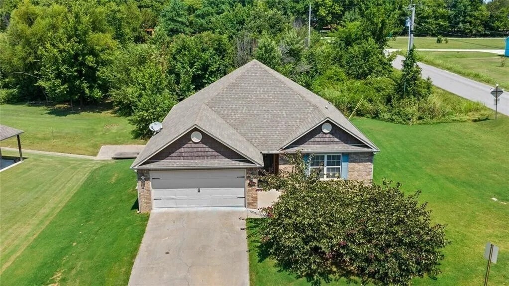 2590 Iron Ave in Farmington, AR - Building Photo