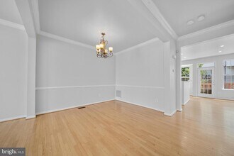 2631 Tarleton Corner Dr in Herndon, VA - Building Photo - Building Photo