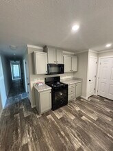 102 S California St, Unit Unit A in Sheridan, IN - Building Photo - Building Photo