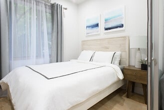315 E 78th St in New York, NY - Building Photo - Building Photo
