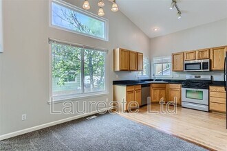 1233 S Chester St in Denver, CO - Building Photo - Building Photo