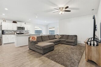 421 Houndstooth Dr in Fort Worth, TX - Building Photo - Building Photo