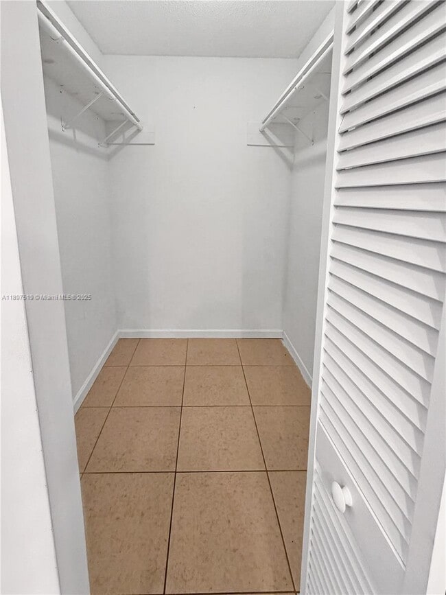 property at 7897 Golf Cir Dr