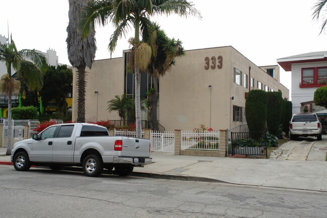 333 S Oxford Ave in Los Angeles, CA - Foto de edificio - Building Photo