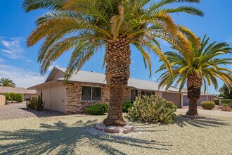 17615 N Whispering Oaks Dr in Sun City, AZ - Building Photo - Building Photo