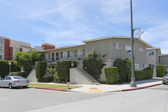 10900 Santa Monica Blvd, prime Westwood! in Los Angeles, CA - Building Photo - Primary Photo