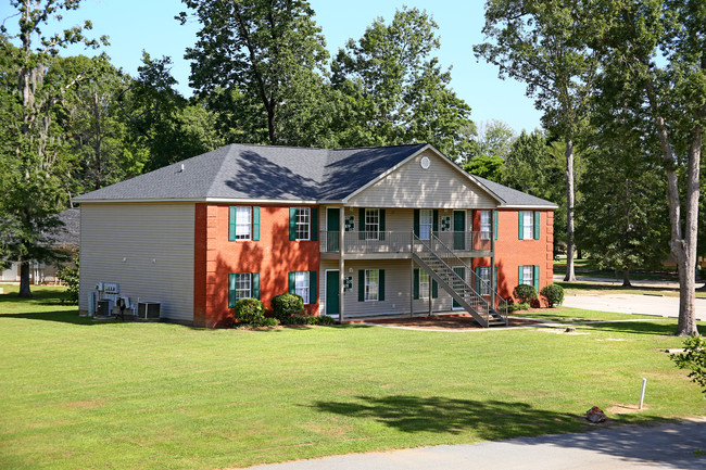 College Park Apartments in Albany, GA - Foto de edificio - Building Photo