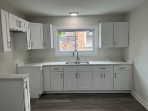 13709 S School St in Riverdale, IL - Building Photo - Building Photo