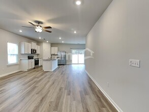 3240 Emberly Dr in Roebuck, SC - Foto de edificio - Building Photo