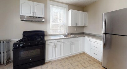 244 Cypress St, Unit #1 in Brookline, MA - Building Photo - Building Photo