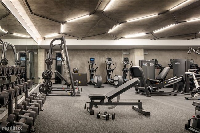 960 Market St in San Francisco, CA - Building Photo - Building Photo