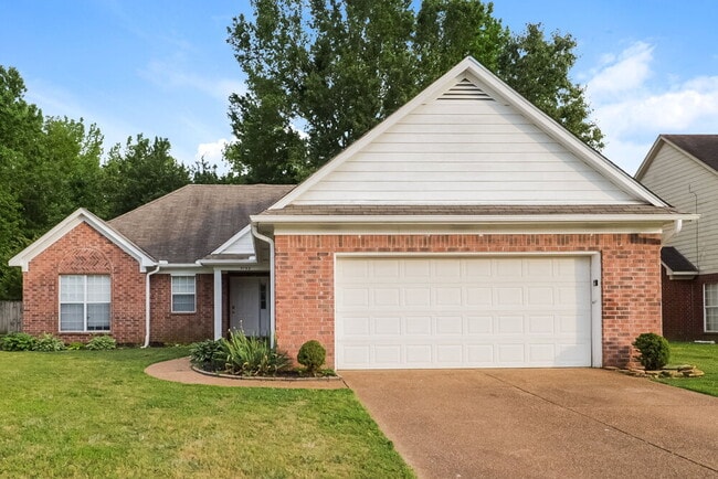 property at 5792 Reed Bend Cove