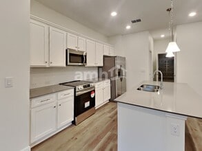 27192 St Andrews Ave in Wesley Chapel, FL - Building Photo - Building Photo