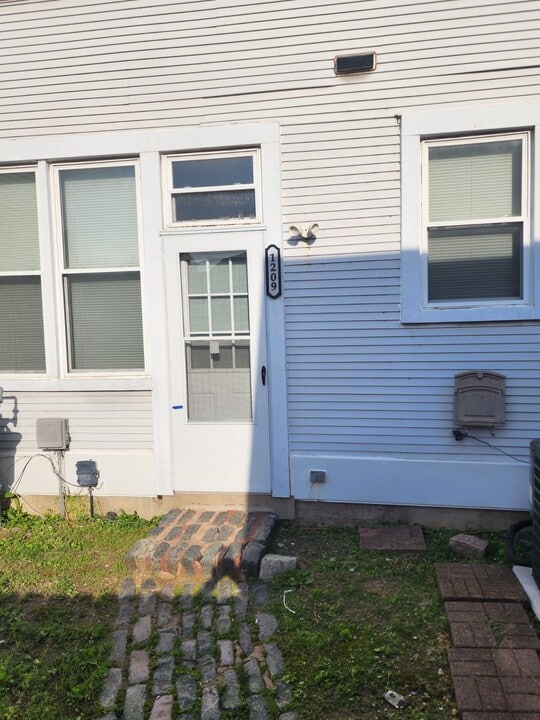 1209 N 11th St in St. Louis, MO - Foto de edificio