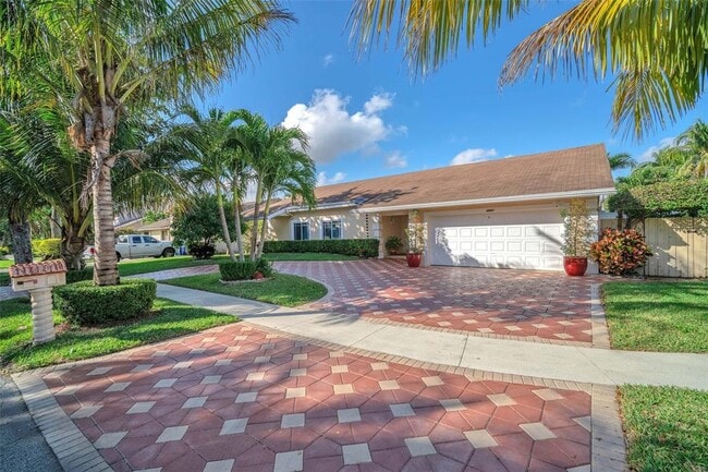 4991 NW 72nd Ter in Lauderhill, FL - Building Photo - Building Photo