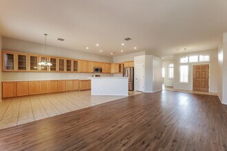 5560 W Crystal Rain Pl in Tucson, AZ - Building Photo - Building Photo