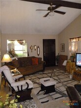 1640 Old Marion Rd in New Braunfels, TX - Building Photo - Building Photo