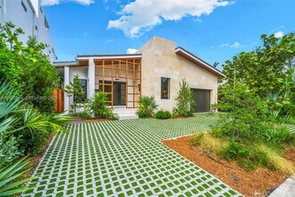 1815 Fairhaven Pl in Miami, FL - Building Photo - Building Photo