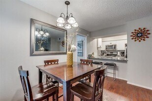 12484 Abrams Rd in Dallas, TX - Building Photo