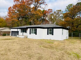 403 Margo St in Longview, TX - Building Photo